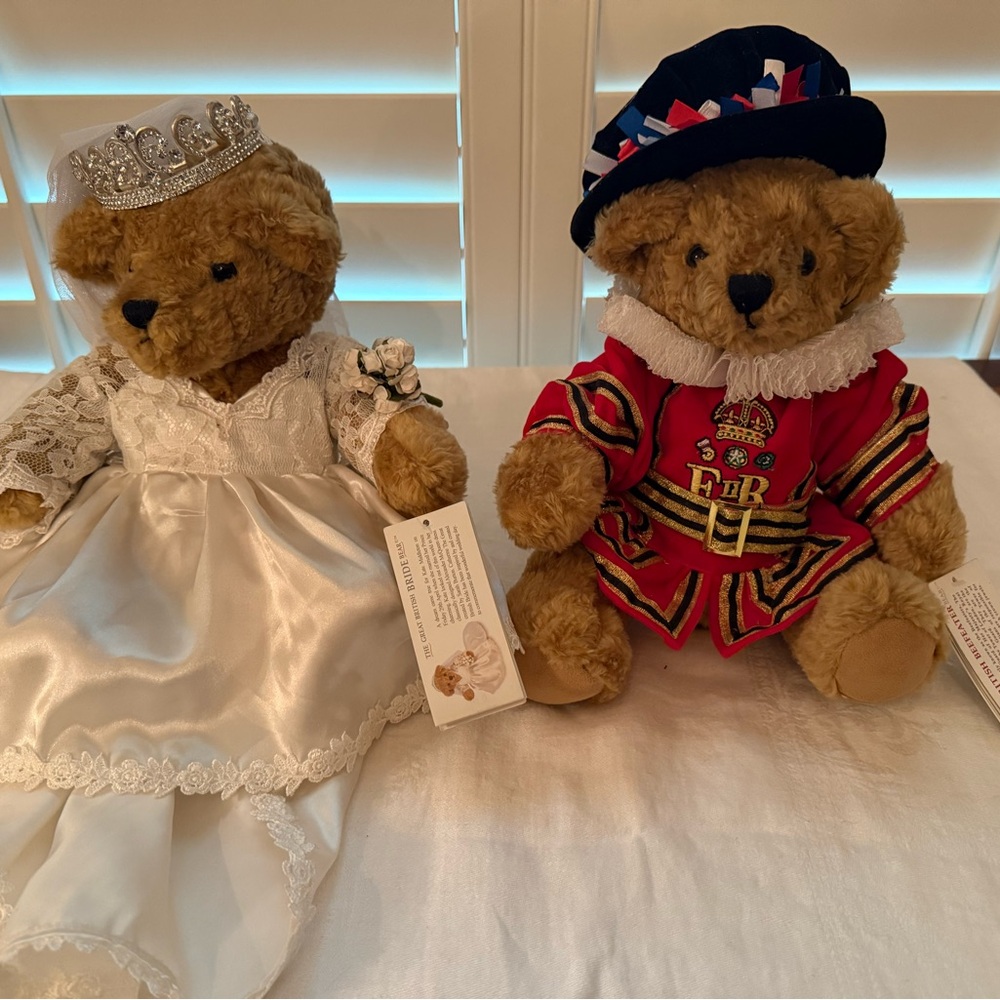 Royal Teddy Bear Couple, see tags for details.